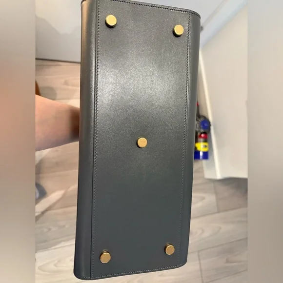 Saint Laurent Grey Sac De Jour with Gold hardware (like new) size Small - Picture 3 of 9